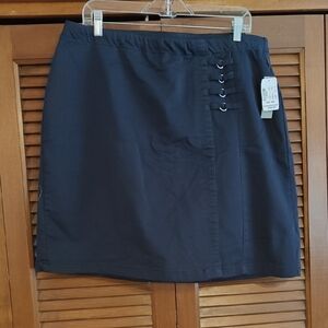 NWT CJ Banks Navy Skort with Ring Accents